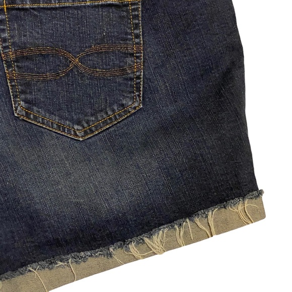 Torrid Frayed Hem Denim Jean Shorts Size 16 Dark Wash - Picture 4 of 7